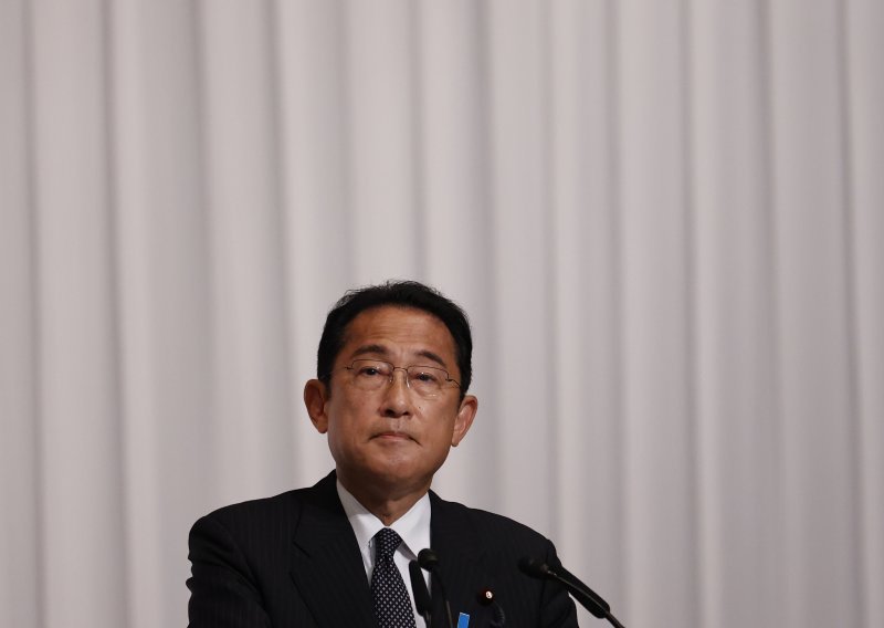 Japanski premijer konsolidira vlast u vladajućoj stranci u danima žalosti zbog Abea