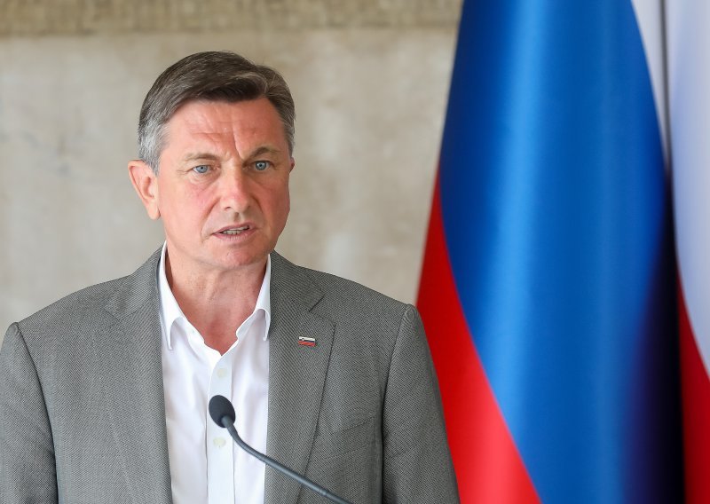 Pahor na 27. obljetnicu genocida u Srebrenici: 'Ovakvi nepojmljivi zločini zahtijevaju previše vremena da bi se priznala istina i zadovoljila pravda'