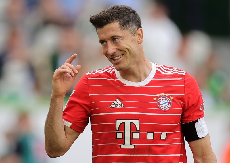 Robert Lewandowski iznenada je prekinuo odmor te je neočekivano stigao u München; u Bayernu se i dalje nadaju da će ostati