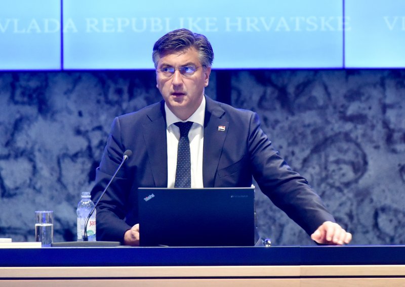 [FOTO] Plenković: Ovo je najveći kreditni rejting Hrvatske, niži rejting od nas imaju Italija, Grčka, Mađarska...