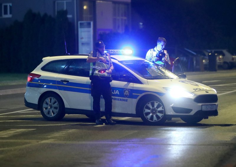 Noćna drama u Zagrebu: Poduzetnik se zaključao u automobil i pet sati odbio poslušati policiju