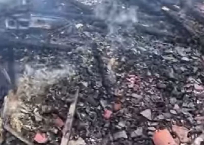 [VIDEO] Kuća u Zatonu izgorjela gotovo do temelja, vatrogasci objavili snimku