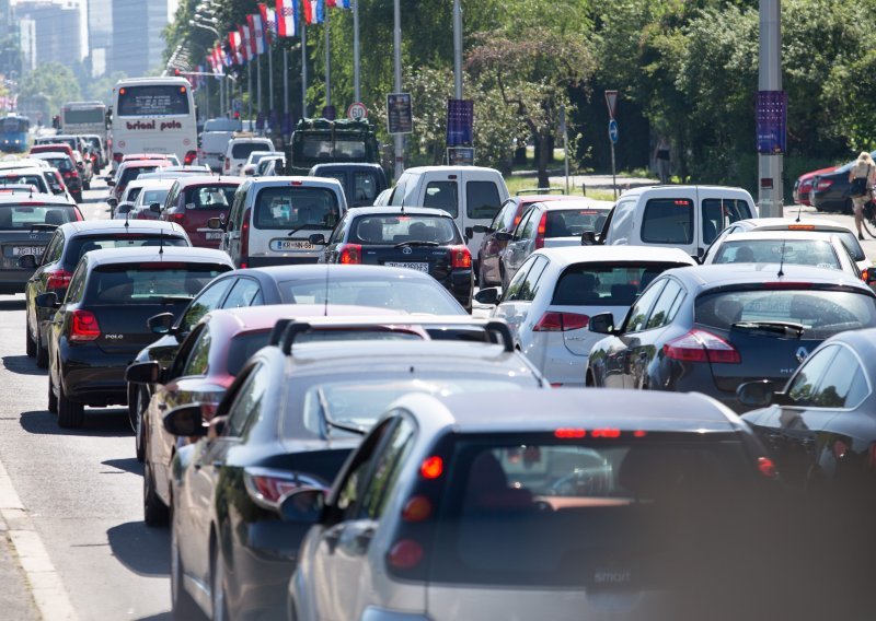 Prometna nesreća na A3, između Jankomira i Lučkog promet u dvije trake