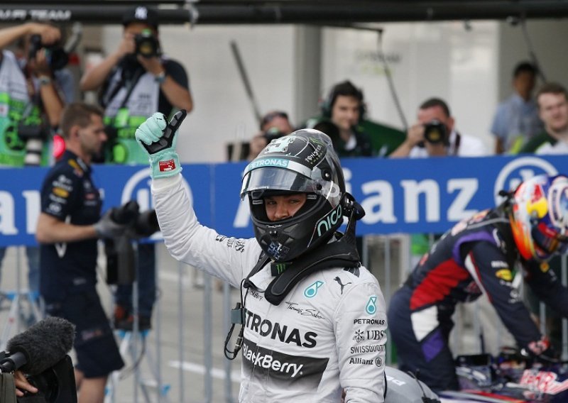 Rosbergu 'pole position', Hamilton odmah do njega