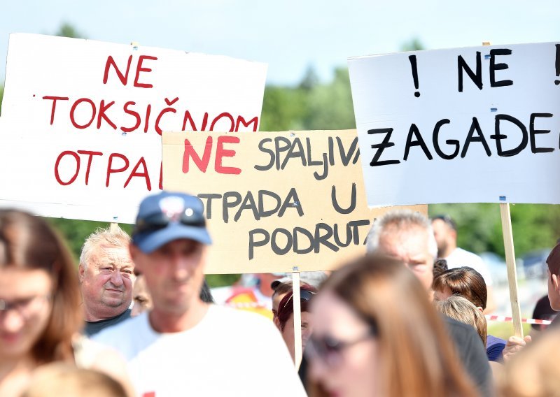 Stanovnici Podruta izišli na ulice, ne žele spalionicu smeća