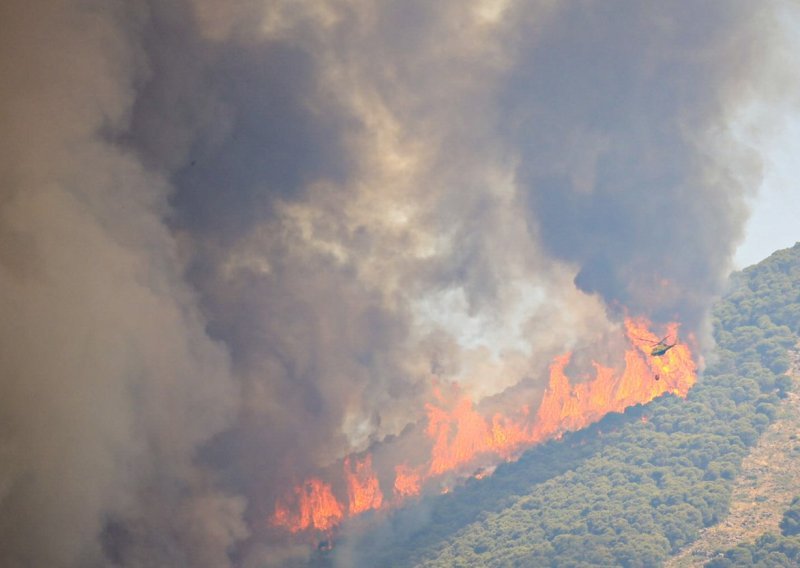 [FOTO] Smrtonosni šumski požari haraju Portugalom, Španjolskom i Francuskom: Prizori su post-apokaliptični