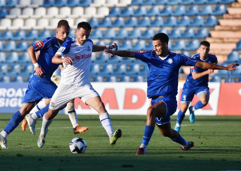 [VIDEO/FOTO] Pogledajte gol koji je presudio 'derbi sjevera' za slavlje Slaven Belupa; sjajni golman Zelenika spasio je Varaždin težeg poraza