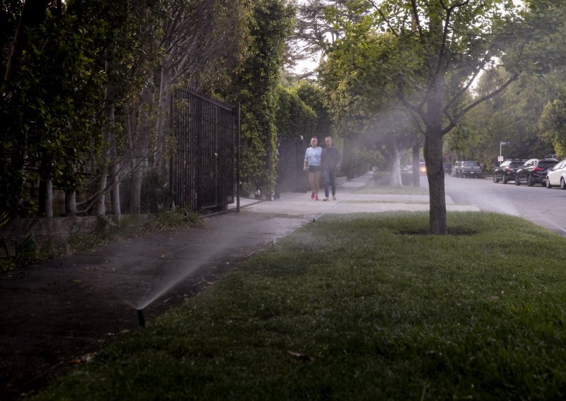 Los Angeles pogođen sušom, ulicama patrolira 'vodena policija'