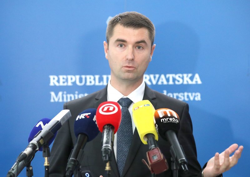 [VIDEO/FOTO] Ministar Filipović otkrio nove cijene goriva