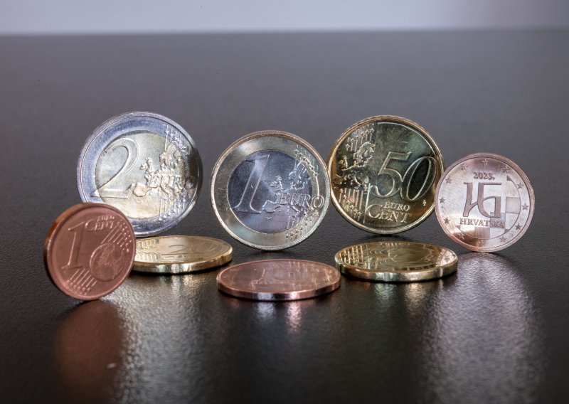 [FOTO] Do uvođenja eura manje je od pola godine, a sada je istraženo koliko građani uopće znaju o budućoj valuti