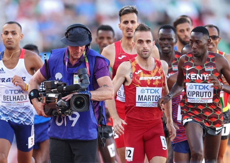 [FOTO] Bizarna situacija na SP-u u atletici kakva se ne pamti u 'kraljici sportova'! Svi se pitaju kako se to moglo dogoditi...