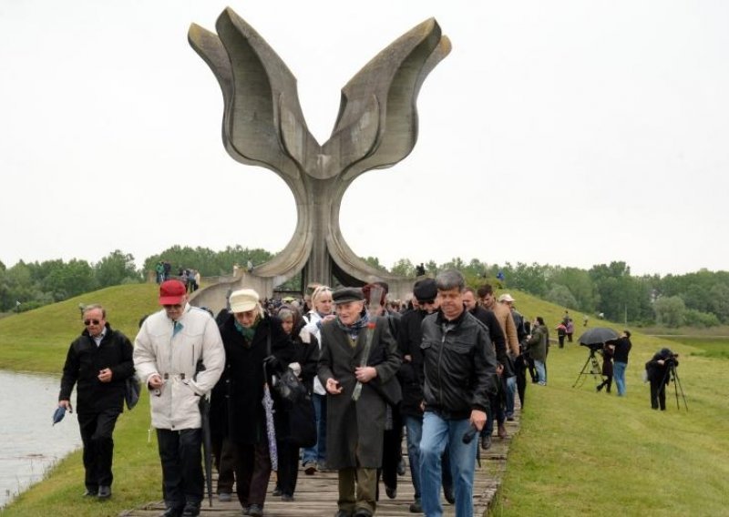 'Zločini u Jasenovcu počinjeni su u ime režima koji nema veze s hrvatstvom'