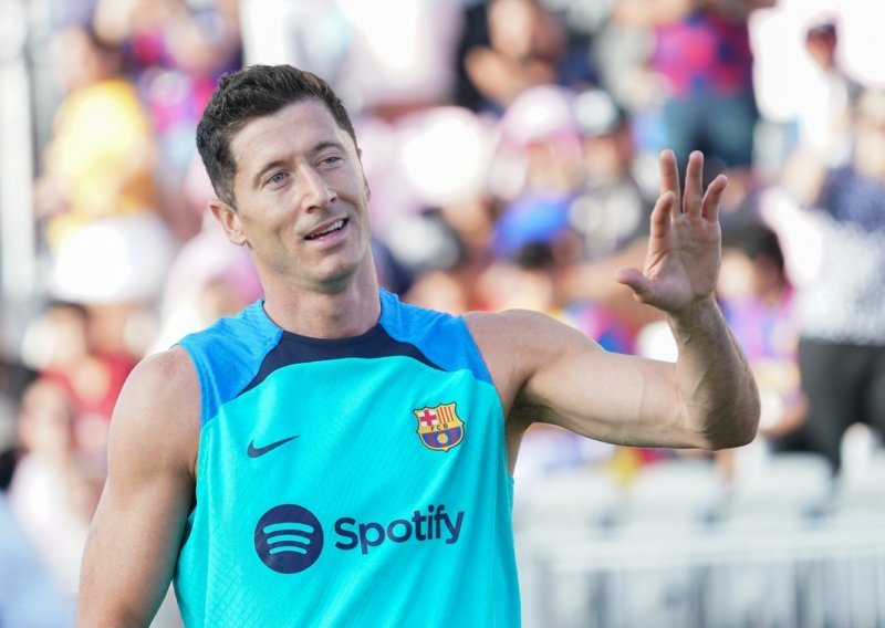 Robert Lewandowski tek je stigao u Barcelonu i odmah izazvao problem s kojim se klub nikad u povijesti nije susreo...