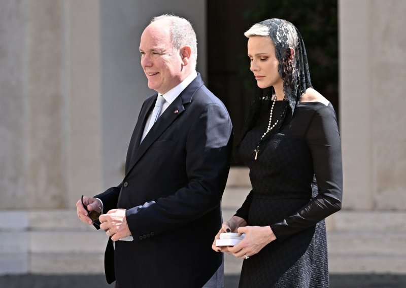 Princ Albert i princeza Charlene stigli u Vatikan, a jedan detalj nije prošao nezamijećeno