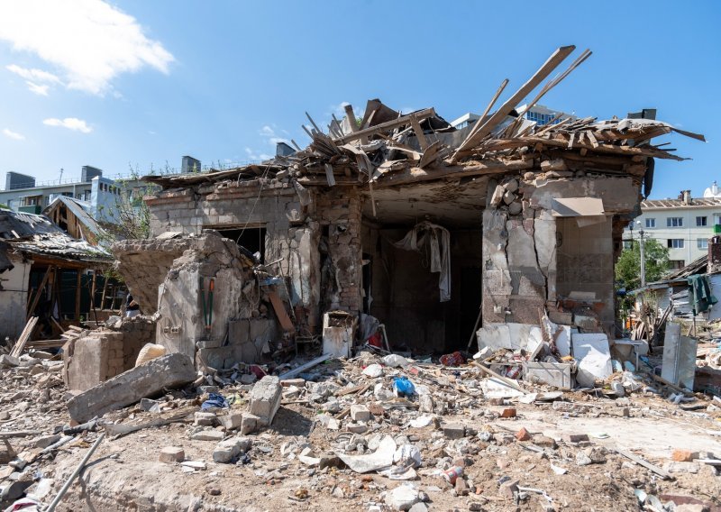 Rusija tvrdi da je Ukrajina gađala pogranična sela i ubila jednu osobu