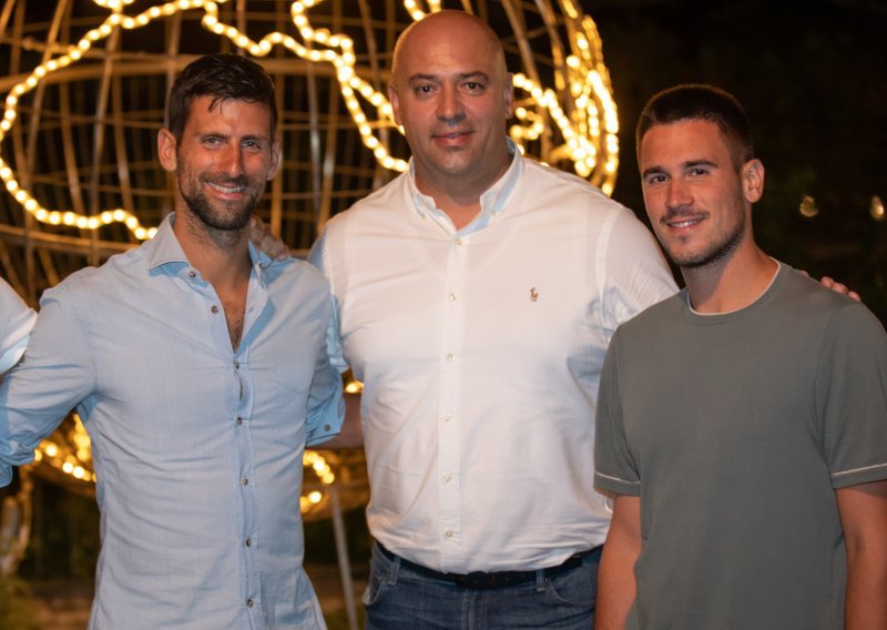 [FOTO] Nakon Wimbledona otišao na zasluženi odmor: Novak Đoković u Dubrovniku je s mlađim bratom