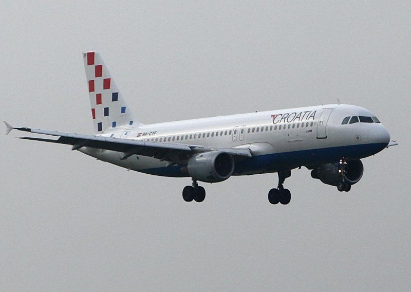 Pijani putnici svađali se i pušili u avionu Croatia Airlinesa