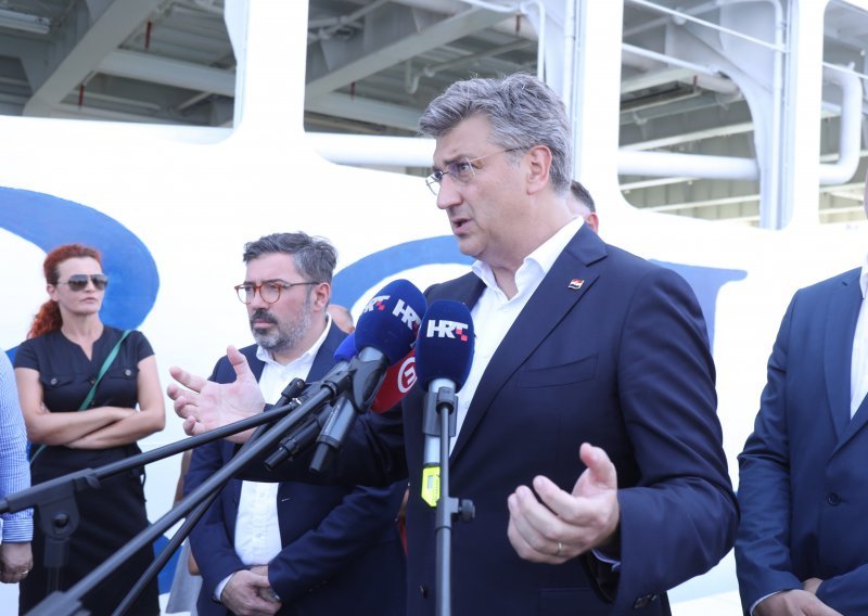 [VIDEO/FOTO] Plenković: Milanović je štetočina kakvu Hrvatska nije vidjela