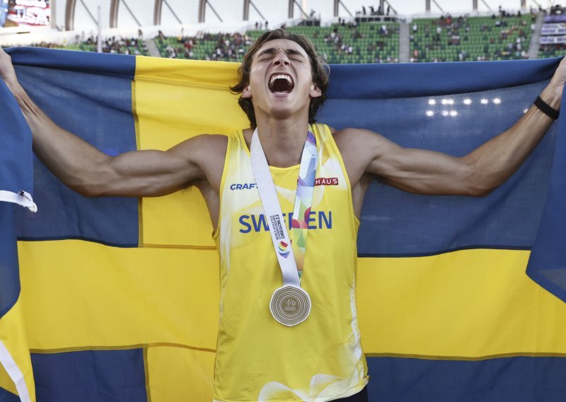 [FOTO] Kakav završetak SP-a! Leteći Šveđanin osvojio je zlato koje mu jedino nedostaje i to na kakav način, opet je srušio svjetski rekord