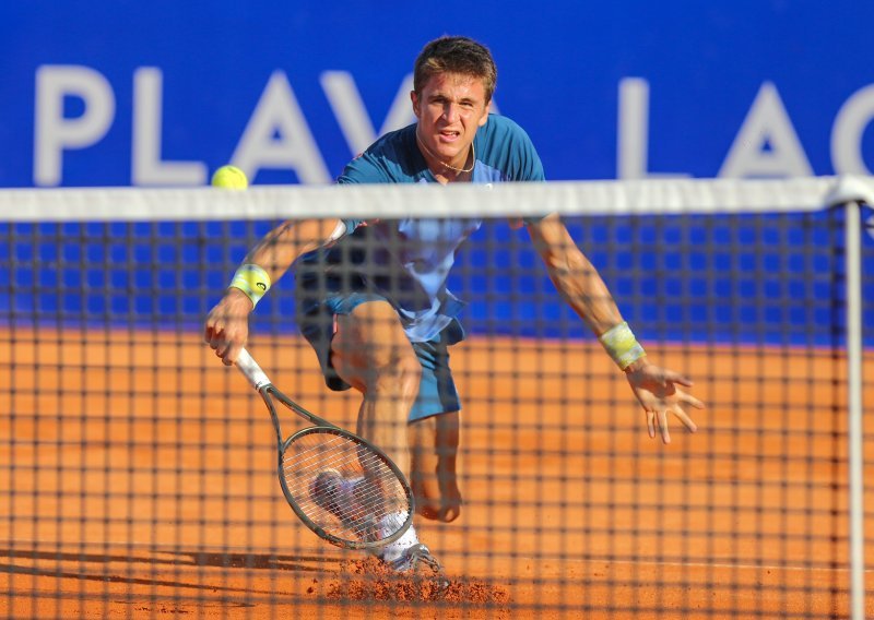 Duje Ajduković zapeo na prvoj prepreci u Umagu tako da je i dalje samo na jednoj pobjedi na ATP Touru