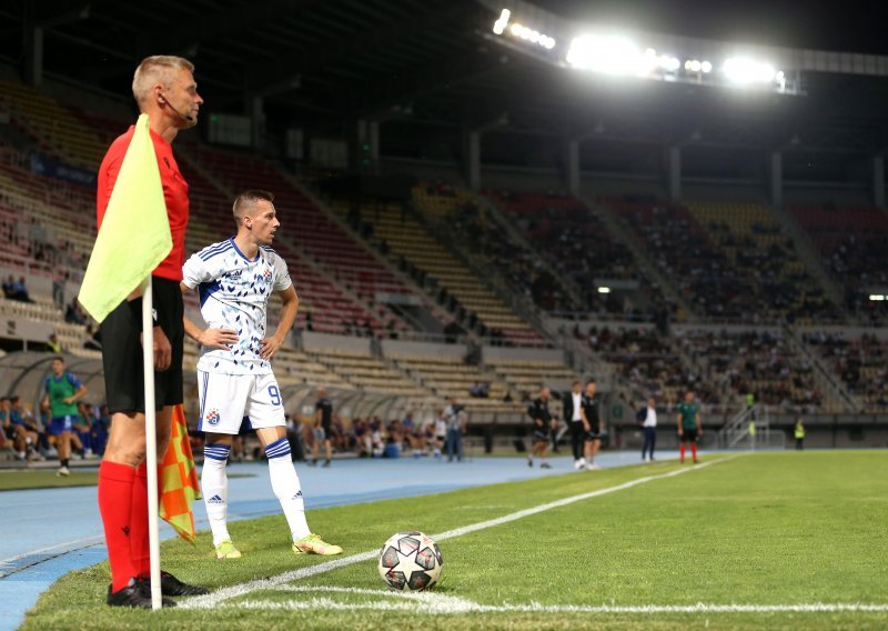 Umjesto olakšanja novi stres. Igrači Dinama ostali su nakon utakmice zarobljeni na stadionu do dugo u noć, evo i zašto...