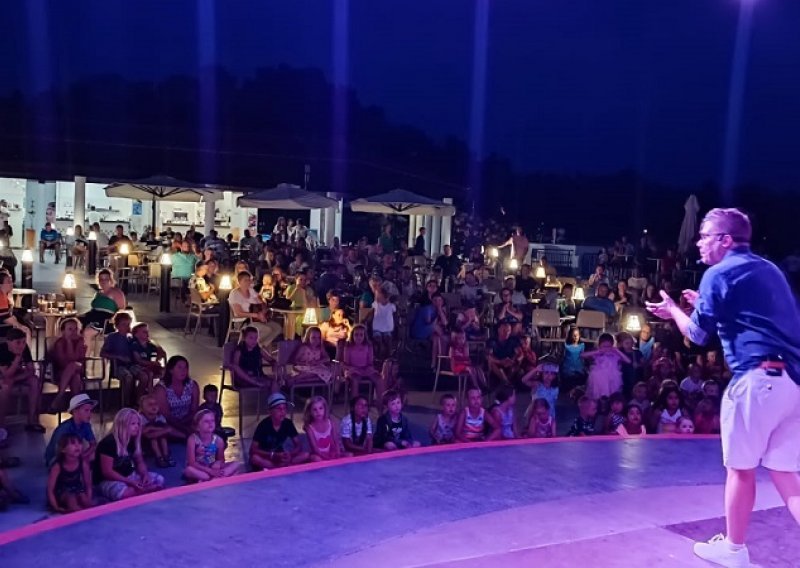 Čak 100 tisuća ljudi gledalo je Magic Show za cijelu obitelj našeg najpoznatijeg mađioničara