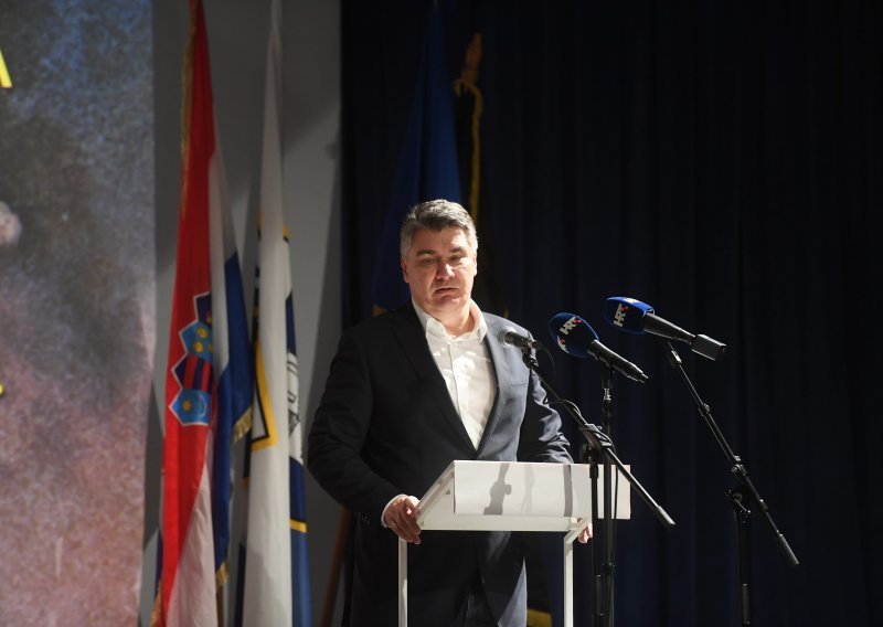 Milanović odao počast poginulim pripadnicima 7. domobranske pukovnije Zadar: 'Svatko od nas umire dva puta'