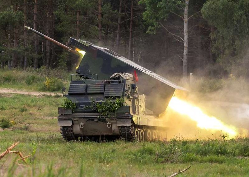 [FOTO/VIDEO] U Ukrajinu stiže teški bacač raketa zvan 'čerga', pogledajte kako djeluje njemačka verzija HIMARS-a i po čemu ga i nadmašuje