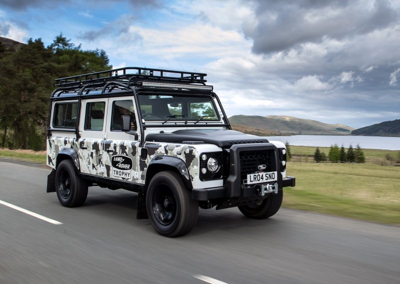 [FOTO/VIDEO] Poslastica za sve ljubitelje pravog off-roada: Land Rover Classic Defender Works V8 Trophy II u samo 25 primjeraka