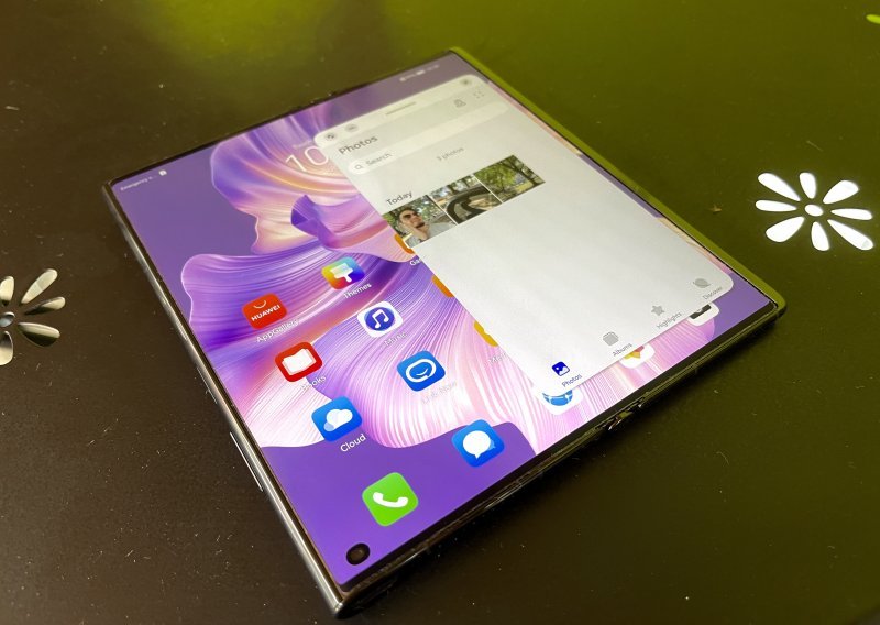 [FOTO] Poslastica neobičnog dizajna za tehno entuzijaste: Isprobali smo Huawei Mate Xs 2