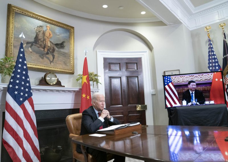 Xi Jinping u razgovoru s Bidenom: Oni koji se igraju s vatrom će se opeći