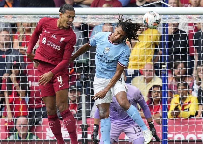 [FOTO] Liverpool za prvi trofej sezone slomio Manchester City, odluka o pobjedniku pala u završnim minutama