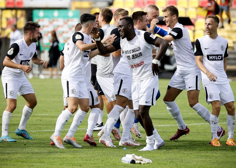 [FOTO] Šok za slavnog bundesligaša i sudionika Lige prvaka; iz Njemačkog kupa izbacio ga je novi trećeligaš!