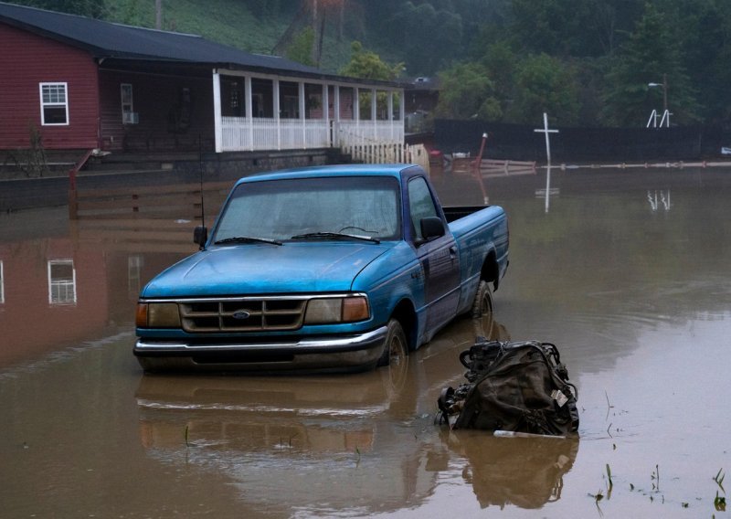Broj mrtvih u poplavama u Kentuckyju porastao na 25