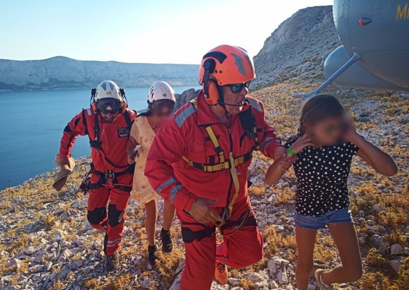 Pronađeno četvero Nizozemaca nestalih na Pagu. Među njima je bilo dvoje djece, bili su potpuno dezorijentirani i dehidrirani