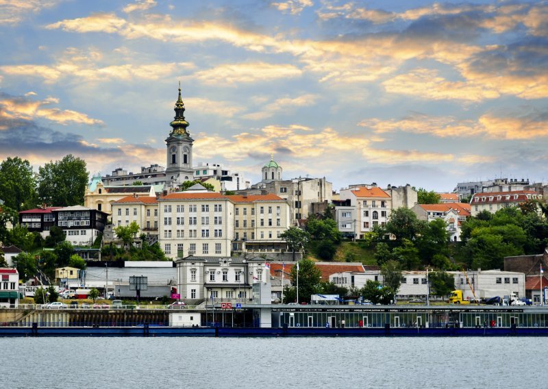 Beograd diže spomenik poginulima na obljetnicu 'Oluje'