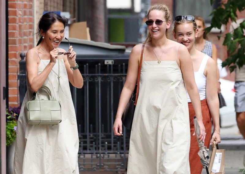 Poznata je po odličnom stilu, ali ovo je bilo neočekivano: Jennifer Lawrence prošetala je lijepu haljinu, a zatim ugledala ženu u istom modelu