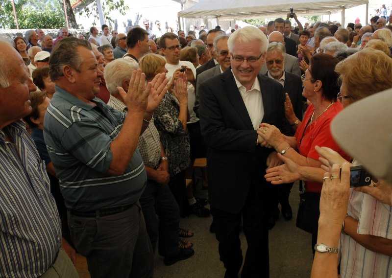 Josipovic: Everyone in democracy is subject to questioning