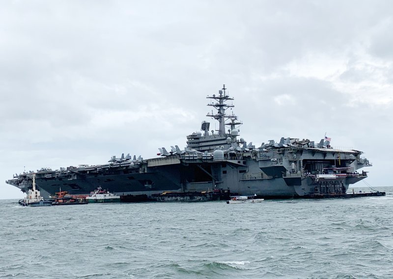 Zbog dolaska Pelosi američka mornarica istočno od Tajvana rasporedila četiri ratna broda