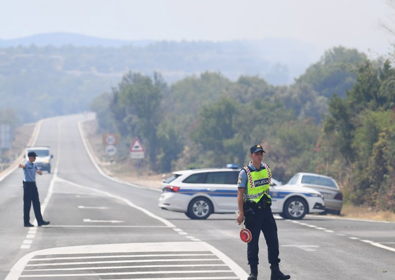 Požari na šibenskom području još nisu proglašeni ugašenima