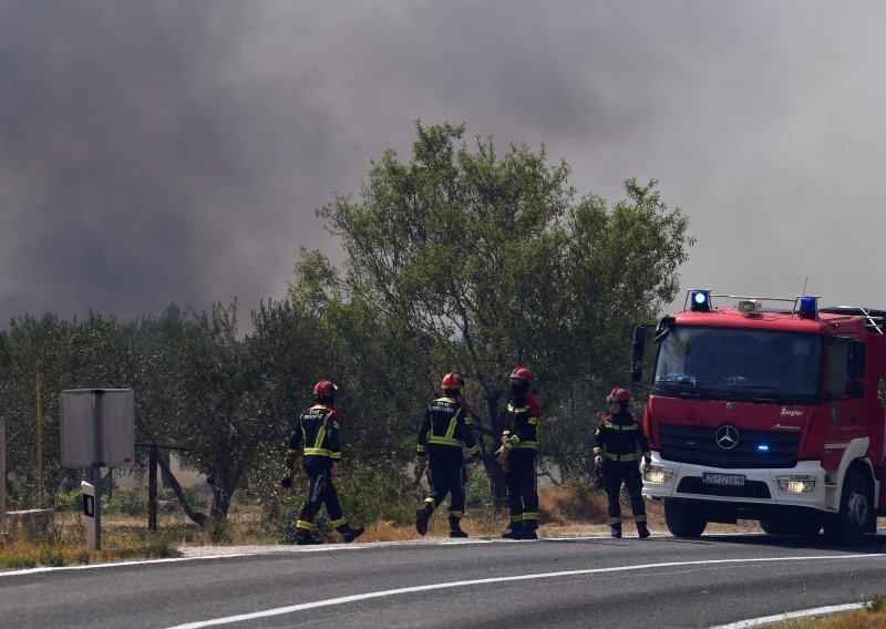 Požari u Šibensko-kninskoj županiji su pod nadzorom