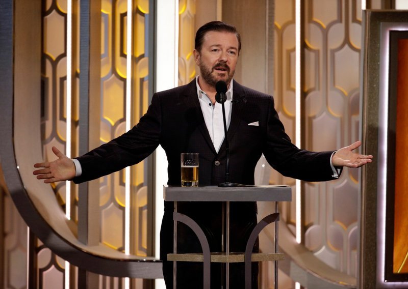 Ricky Gervais brutalno ismijao Afflecka, Gibsona, Penna...