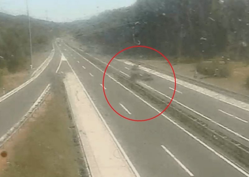 [VIDEO/FOTO] Strašnu nesreću na A1 u kojoj je poginuo Slovak zabilježila je i nadzorna kamera