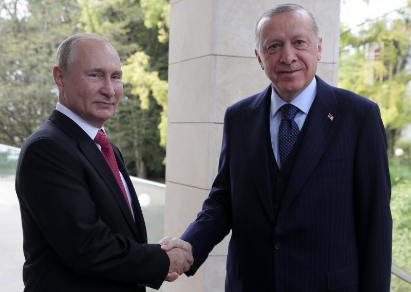 Erdogan putuje u Soči na sastanak s Putinom