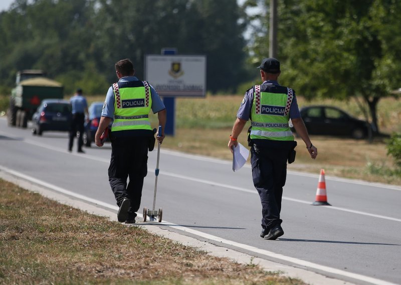 U Sikirevcima dvije poginule i tri ozlijeđene osobe