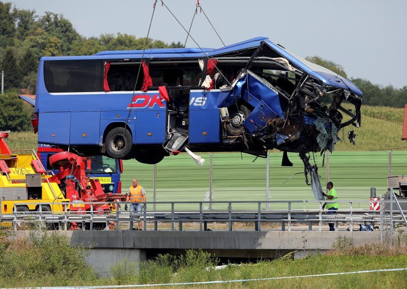 [FOTO/VIDEO] Vlasnik autobusa iz Poljske: Autobus je bio ispravan, vozači nisu bili početnici, ne vjerujem da su mogli zaspati