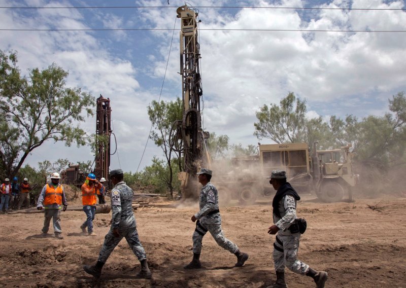 Meksički rudari zarobljeni pod zemljom: Presudni dan u akciji spašavanja