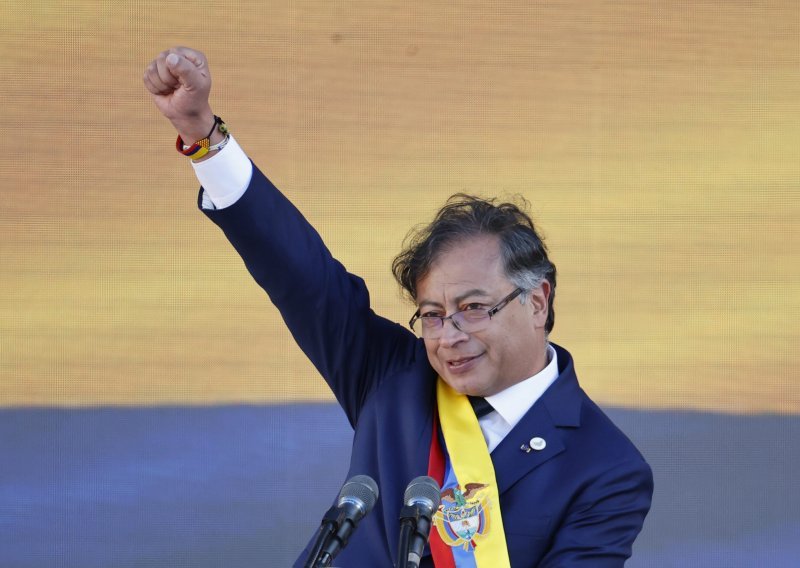 Bivši pobunjenik Petro preuzeo dužnost predsjednika Kolumbije