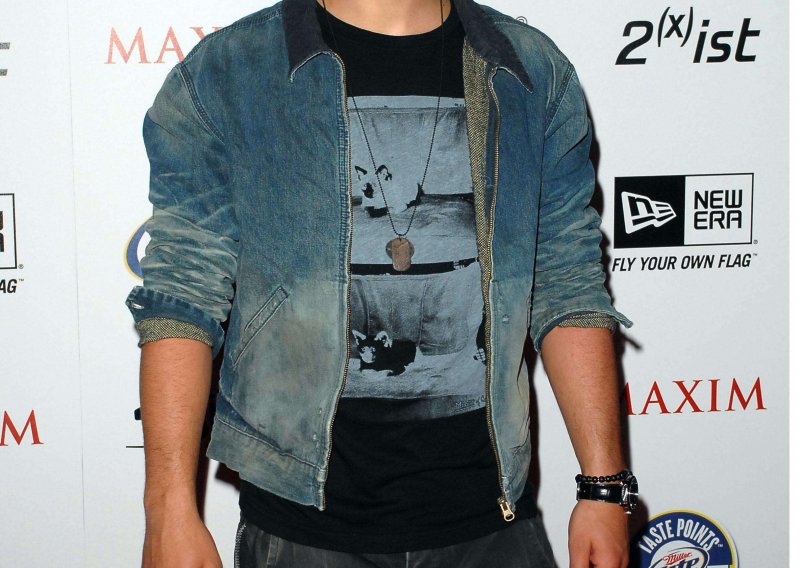 Joe Jonas često nosi prljavu odjeću