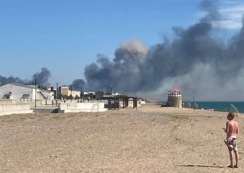 [VIDEO] Eksplozije blizu ruskoga vojnog aerodroma kod ljetovališta na Krimu